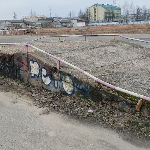 недвижимые улучшения (сооружения автодрома)