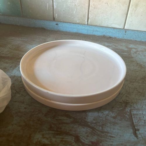 Посуда и часы согласно перечню