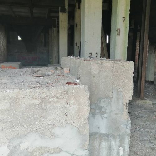 Незавершенный строительством цех стеклотары