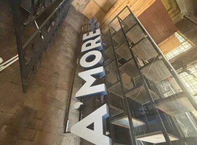 Рекламная  вывеска Amore(копия)(копия)