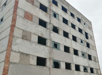 Незавершенный строительством цех стеклотары