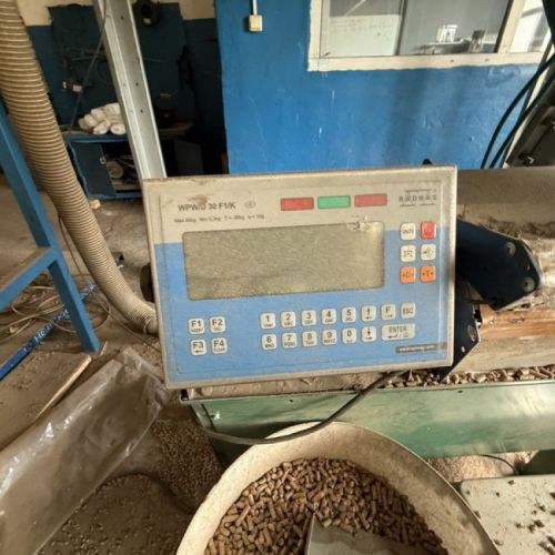 Узел фасовки в комплекте с бункером, весами и циклоном