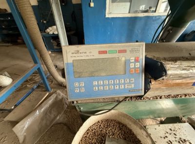 Узел фасовки в комплекте с бункером, весами и циклоном