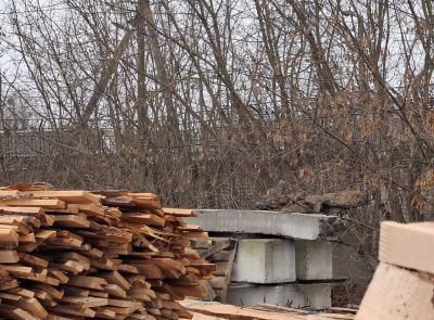 Цементобетонное покрытие откр. скл. металла.